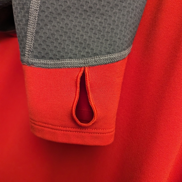 The North Face 1/2 Zip Sweater - Picture 8 of 9